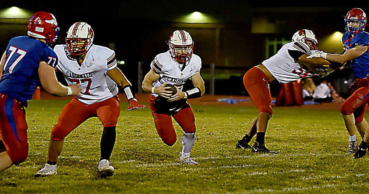 Bound Newton vs. Decorah Football 202425 11/1/2024